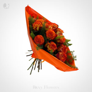 Buchet floral cu 13 trandafiri portocalii - Căldura Trandafirilor