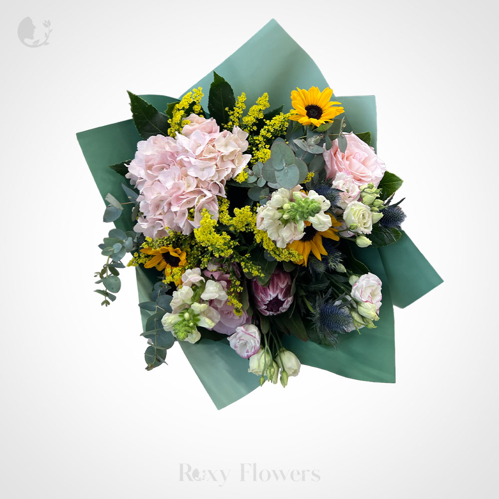 Buchet floral cu hortensie și trandafiri - Buchetul Luminos - imagine 2